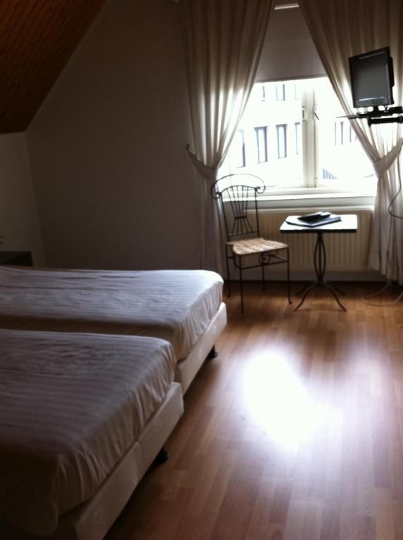Hotel-Restaurant Krabbendam Someren Стая снимка